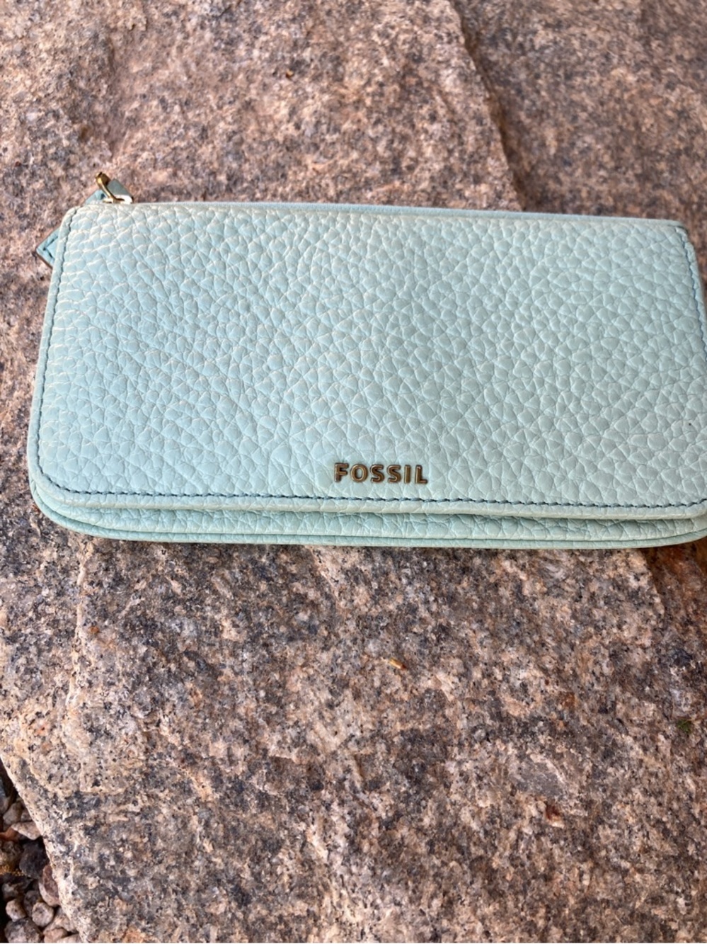 Fossil Mint Pebbled Leather Zip Wallet with Gold Hardware